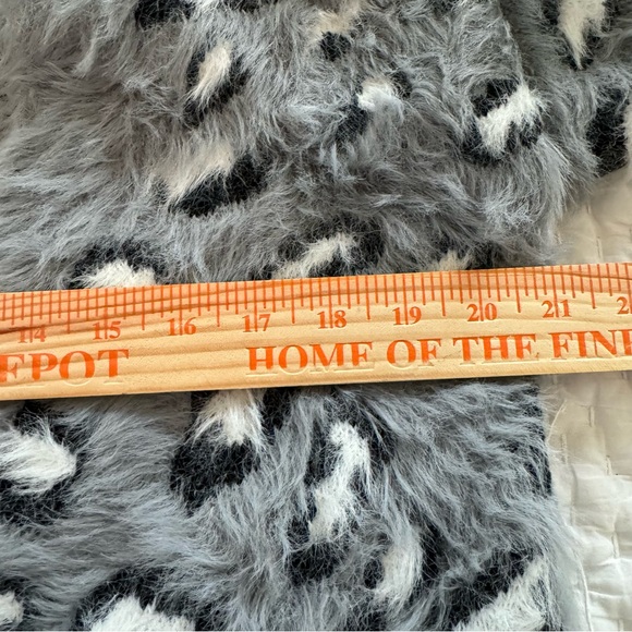 Lulu's Size S/M Peak Chic Grey Leopard Print Eyelash Knit Open Cardigan Sweater - Picture 10 of 11